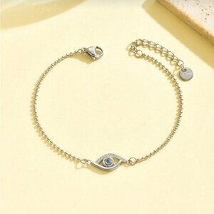 Silver Evil Eye Bracelet Q458